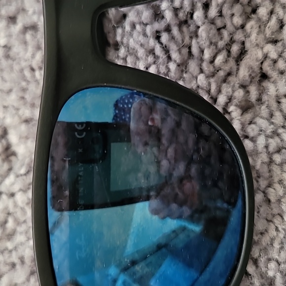 Ray Ban Sunglasses - Picture 4 of 7